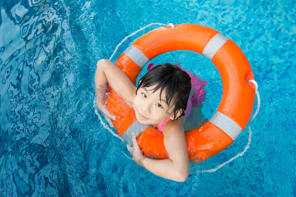 Busca el sello de turimo familiar para pasar las mejores vacaciones en familia.